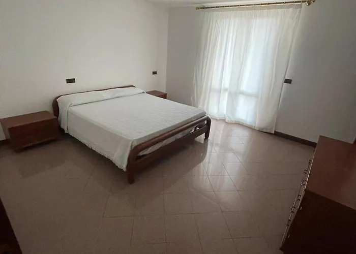 Via Mare アパート