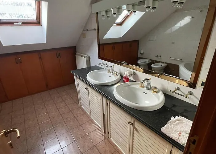 Via Mare アパート *