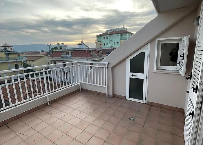 Via Mare * 圣贝内代托-德尔特龙托