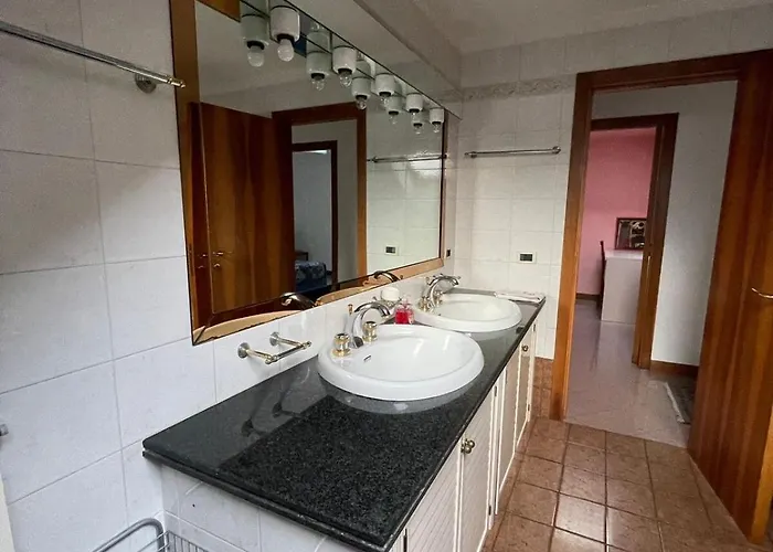 Via Mare * 圣贝内代托-德尔特龙托